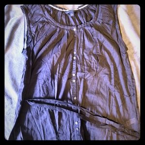 Banana Republic sleeveless button up blouse w/tie